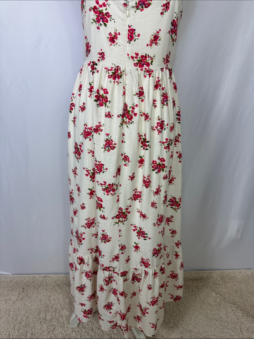 ASTR The Label Pleated Bust Fit & Flare Midi Dress Size Medium Red Floral - Picture 11 of 14